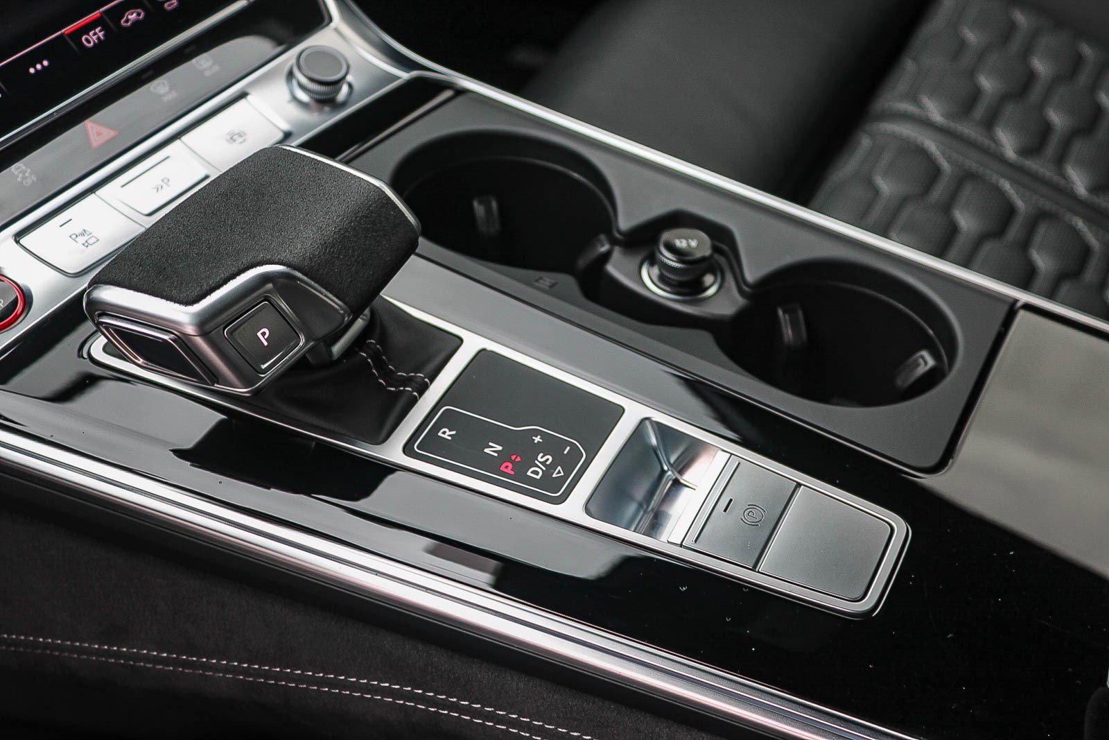 Used 2024 Audi RS 6 performance AWD/4WD image 21