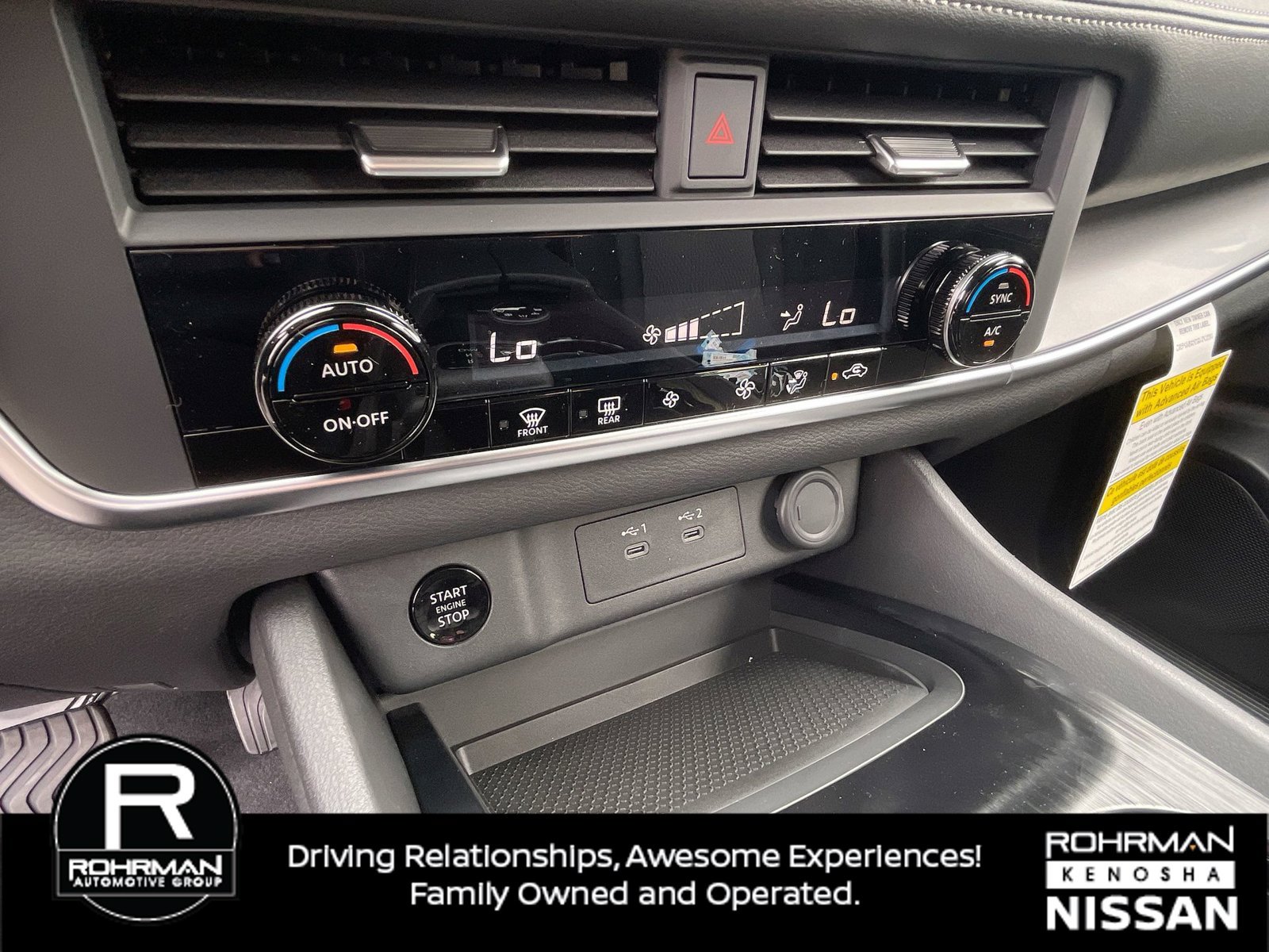 Used 2024 Nissan Rogue SV AWD/4WD image 10