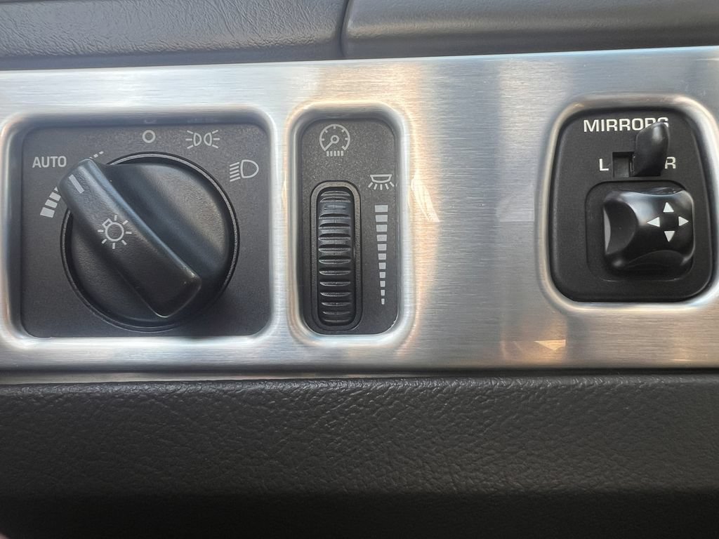 Used 2002 Ford Thunderbird RWD image 19