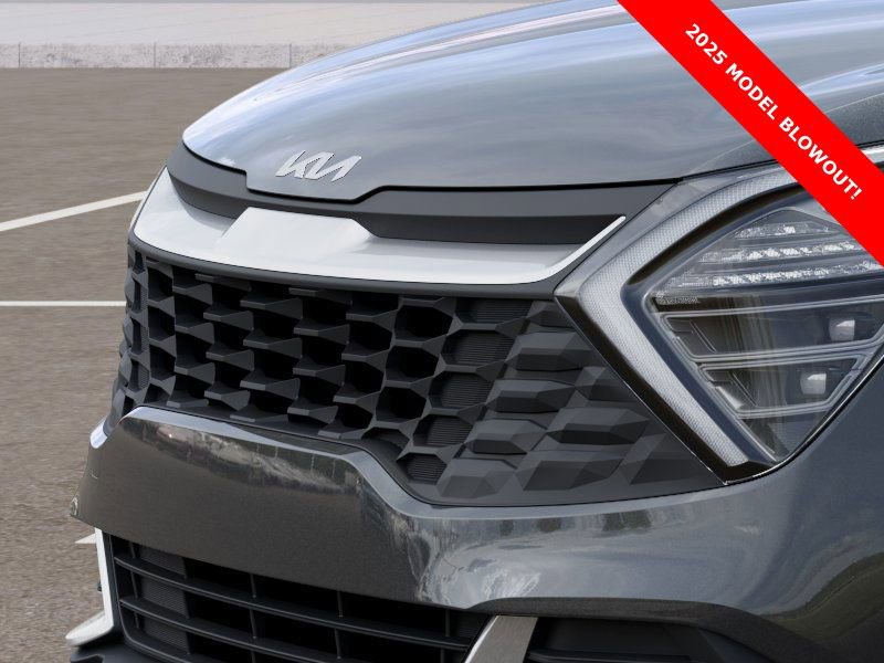Used 2025 Kia Sportage LX AWD/4WD image 12