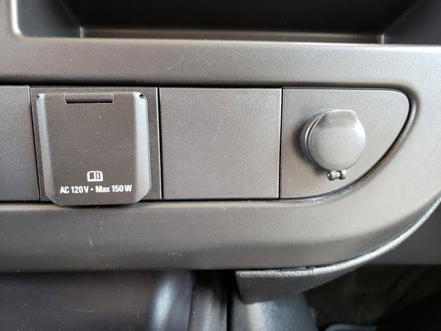 Used 2018 Chevrolet Express 3500 LT w/ LT Preferred Equipment Group RWD image 23