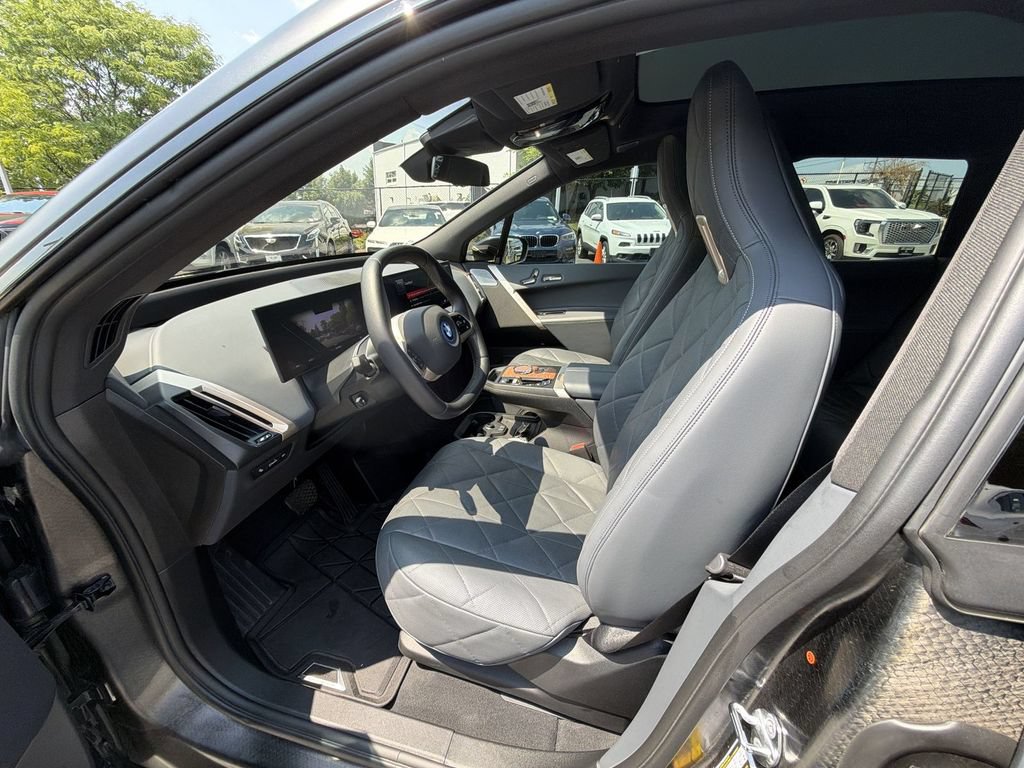 Used 2024 BMW iX M60 AWD/4WD image 10