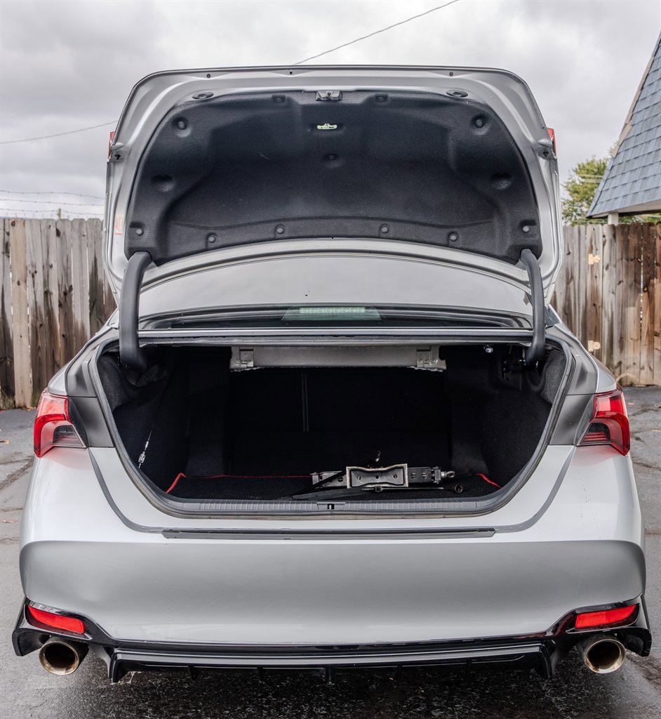 Used 2020 Toyota Avalon TRD image 9