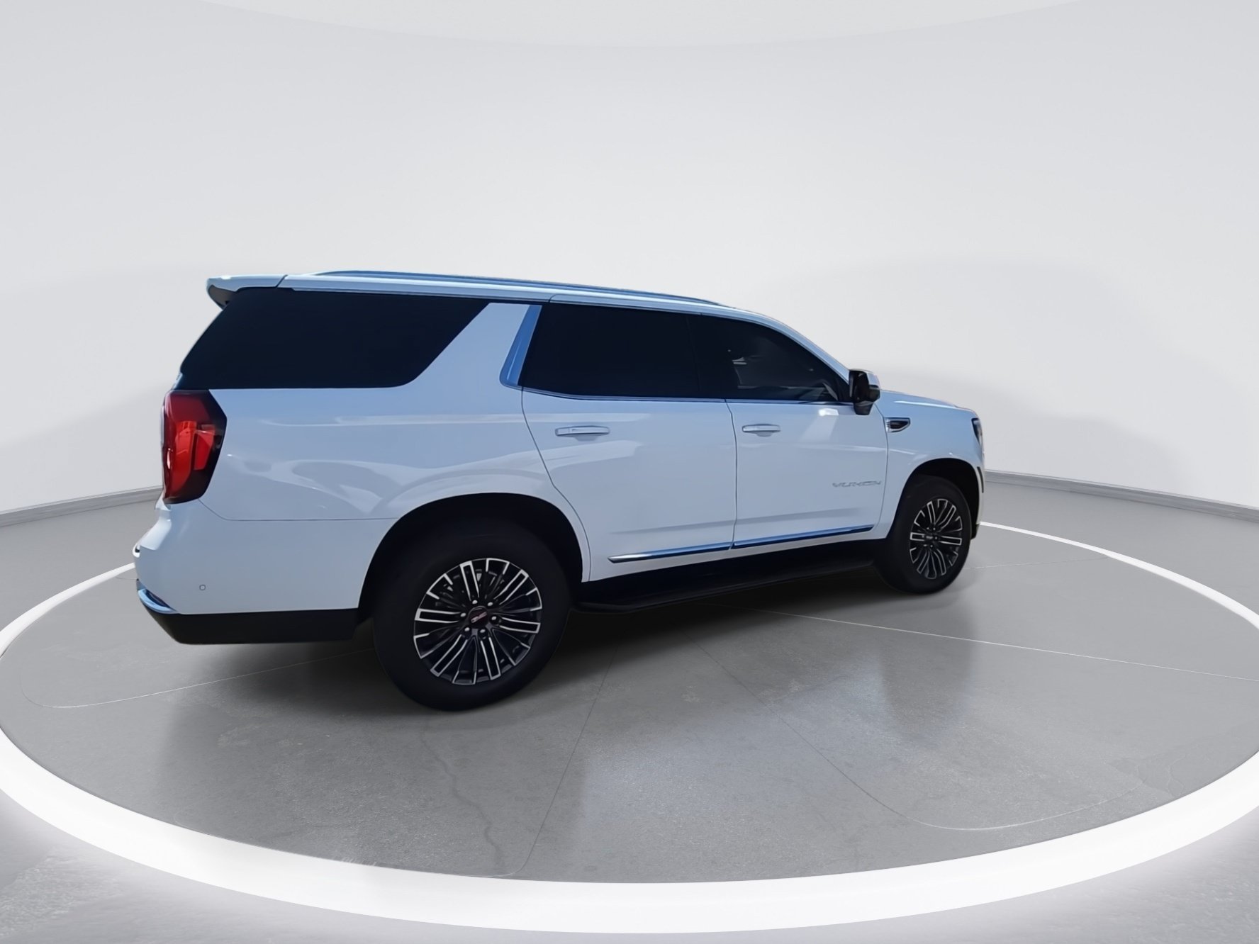 Used 2025 GMC Yukon Elevation AWD/4WD image 3