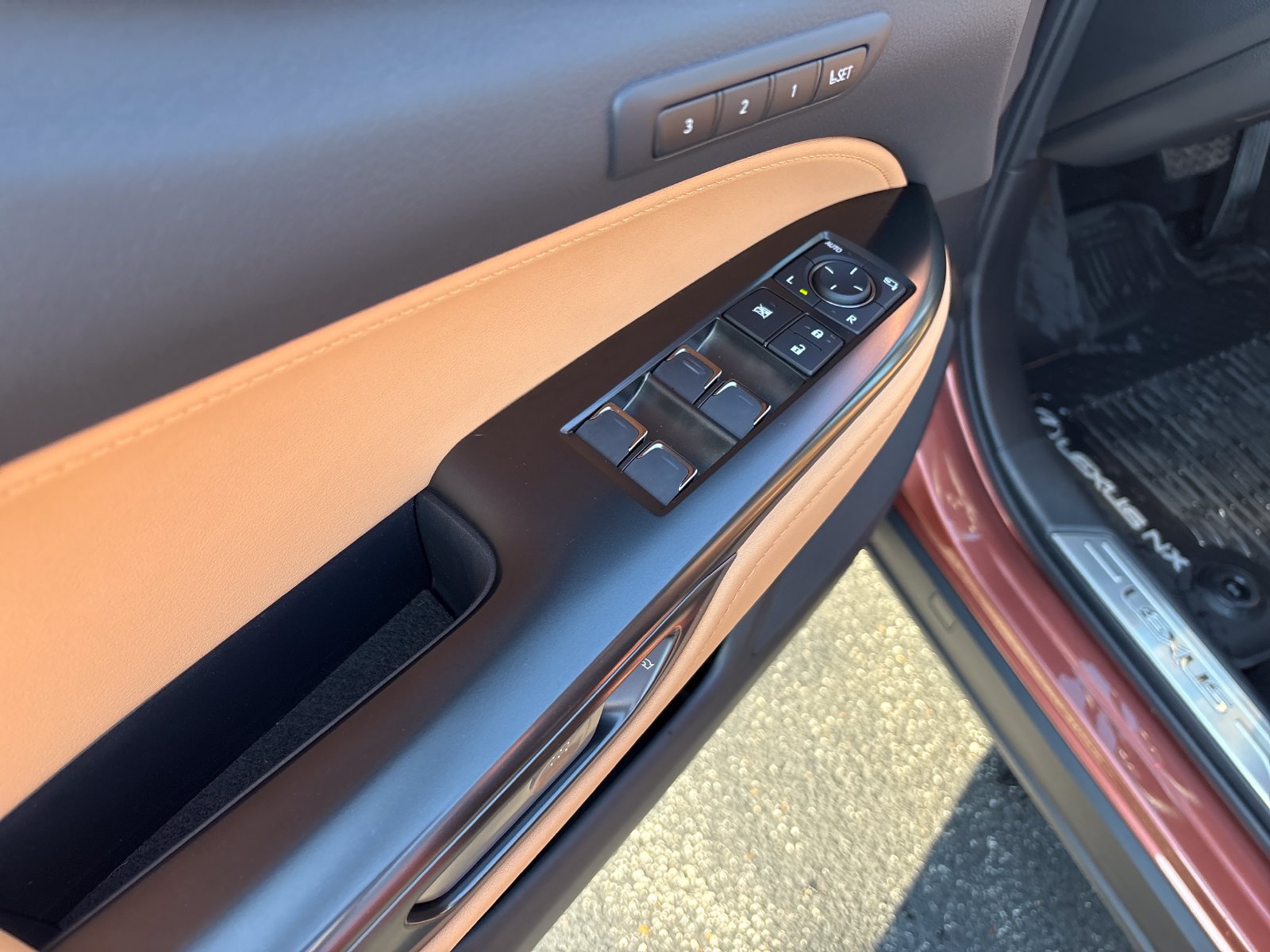 Used 2025 Lexus NX 450h+ AWD w/ Accessory Package (P5) image 33