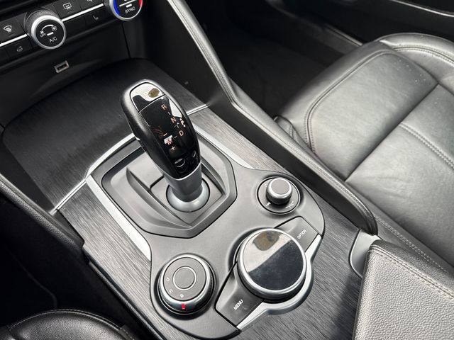 Used 2019 Alfa Romeo Giulia Base w/ Cold Weather Package image 30