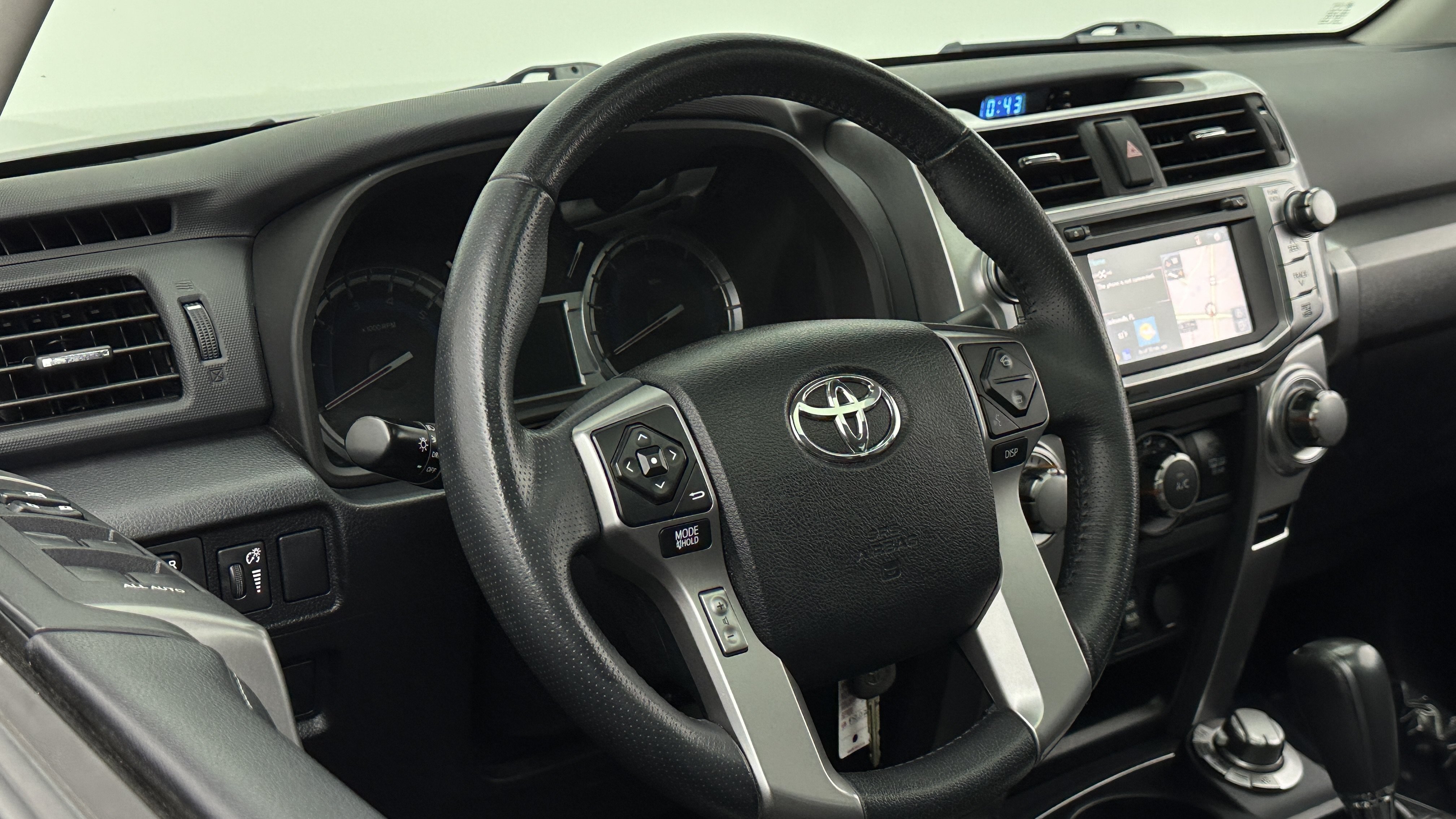 Used 2018 Toyota 4Runner SR5 Premium AWD/4WD image 10