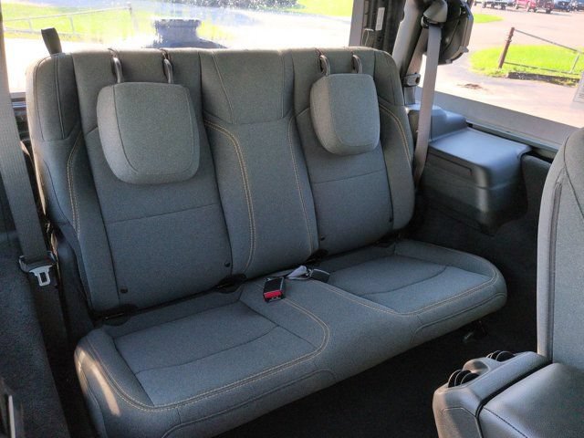 Used 2025 Jeep Wrangler Sport AWD/4WD image 14