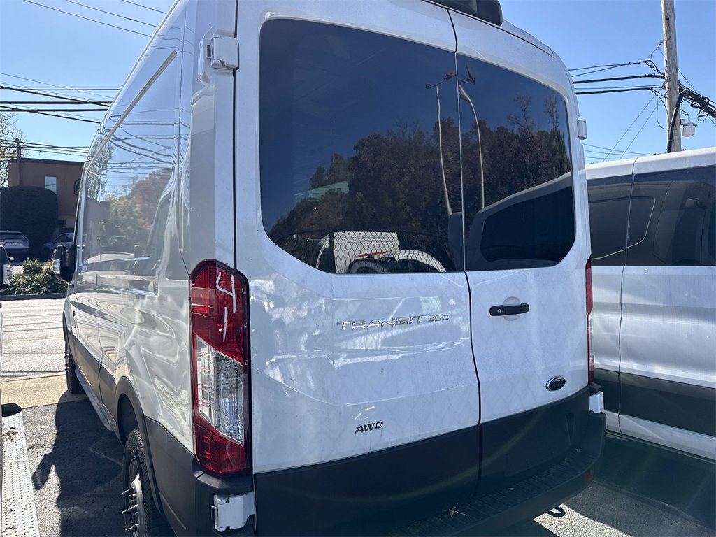 New 2025 Ford Transit 350 148 Medium Roof AWD image 4