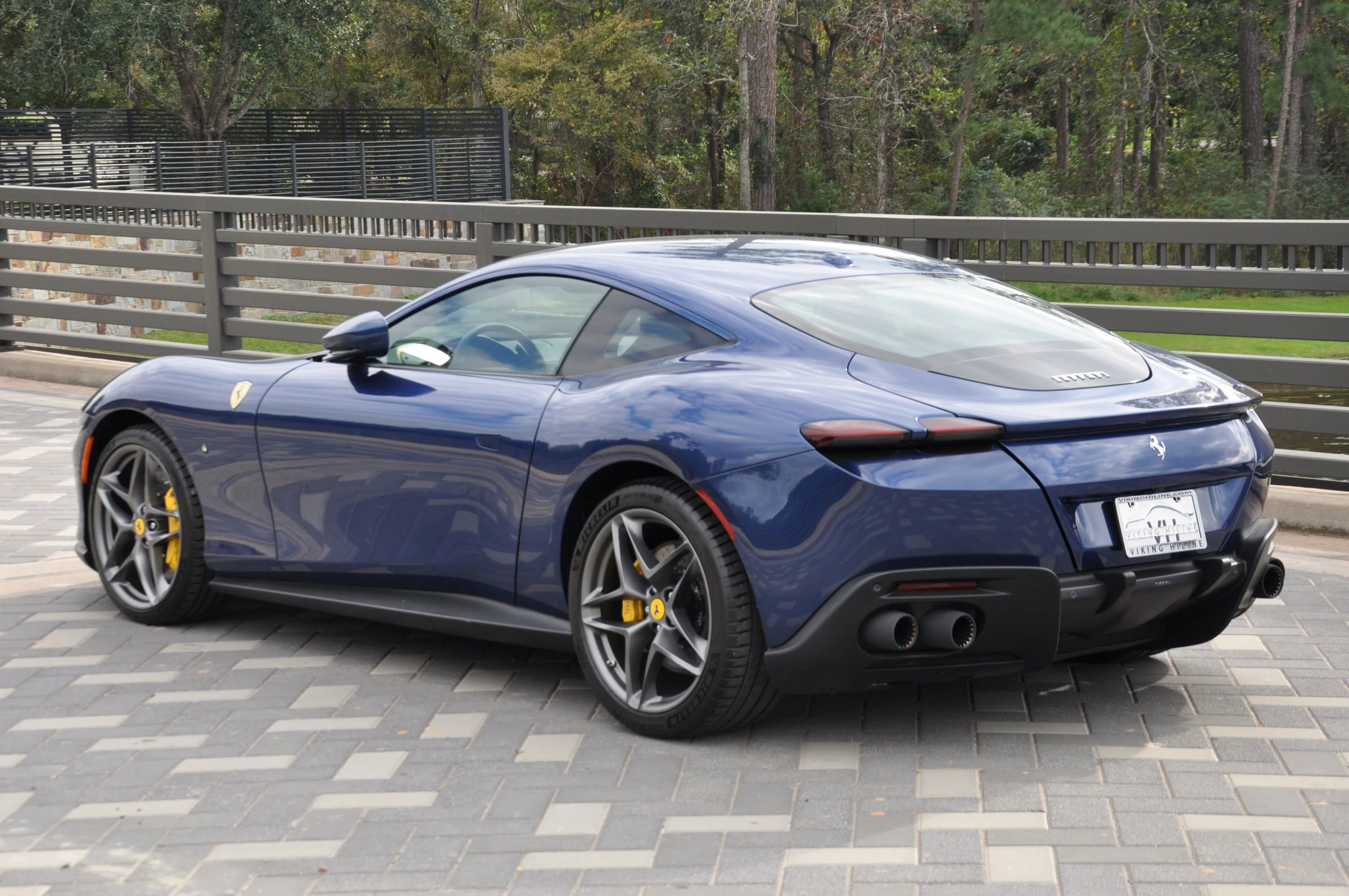 Used 2022 Ferrari Roma image 10