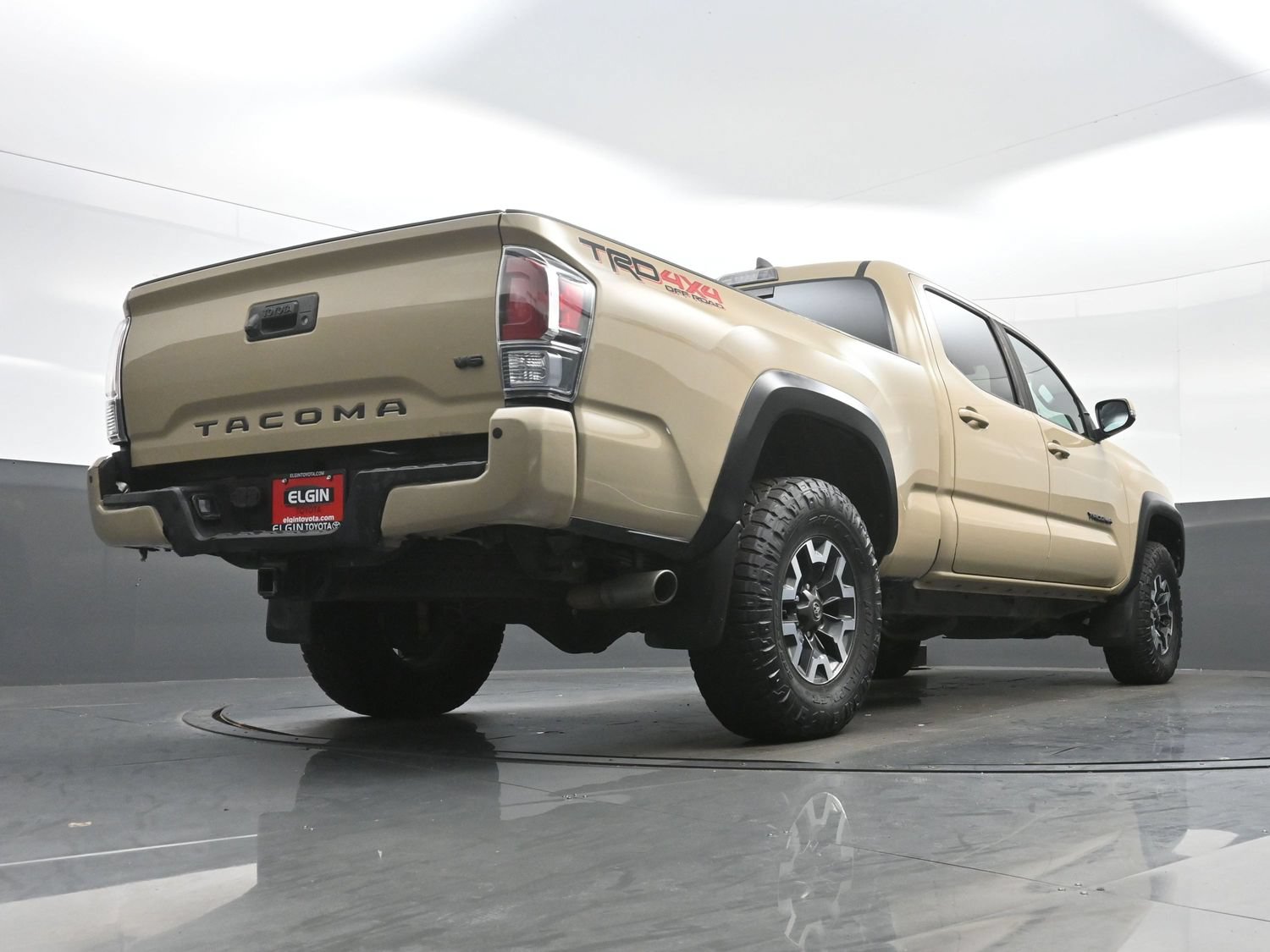 Used 2020 Toyota Tacoma TRD Off-Road w/ Technology Package AWD/4WD image 31