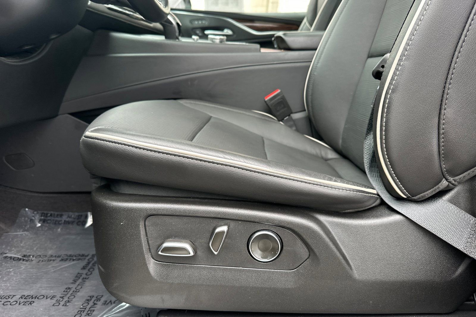 Used 2024 Cadillac Escalade ESV Premium Luxury w/ Performance Package image 13