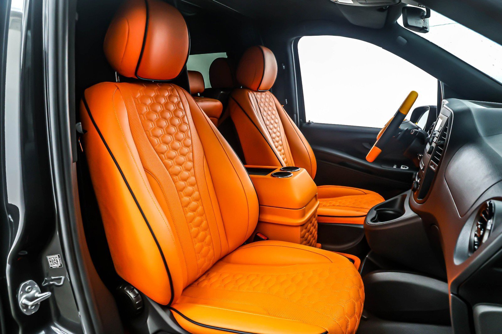 Used 2023 Mercedes-Benz Metris Passenger image 7