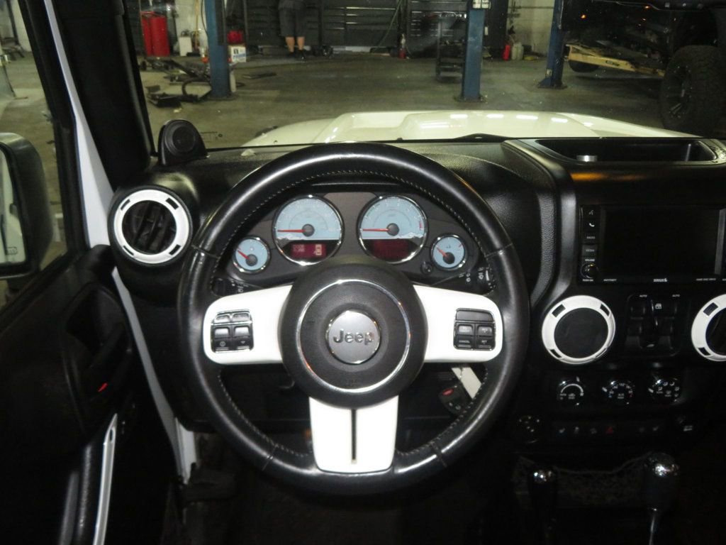 Used 2014 Jeep Wrangler Unlimited Sahara AWD/4WD image 35
