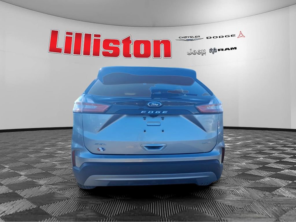 Used 2024 Ford Edge SEL image 3