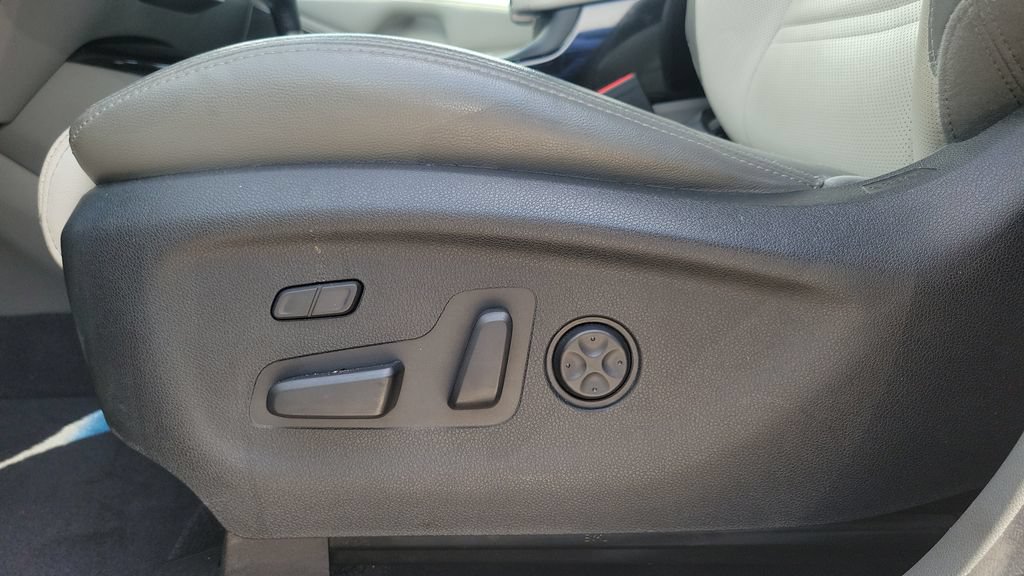 Used 2016 Kia Sorento SX AWD/4WD image 17