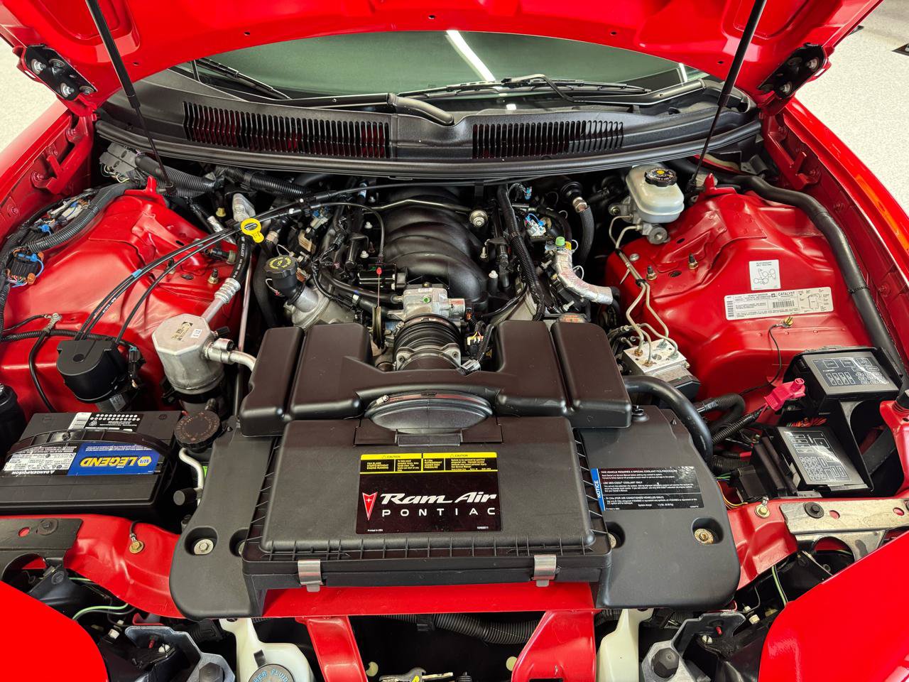 Used 2001 Pontiac Firebird Formula w/ Protection Group RWD image 37