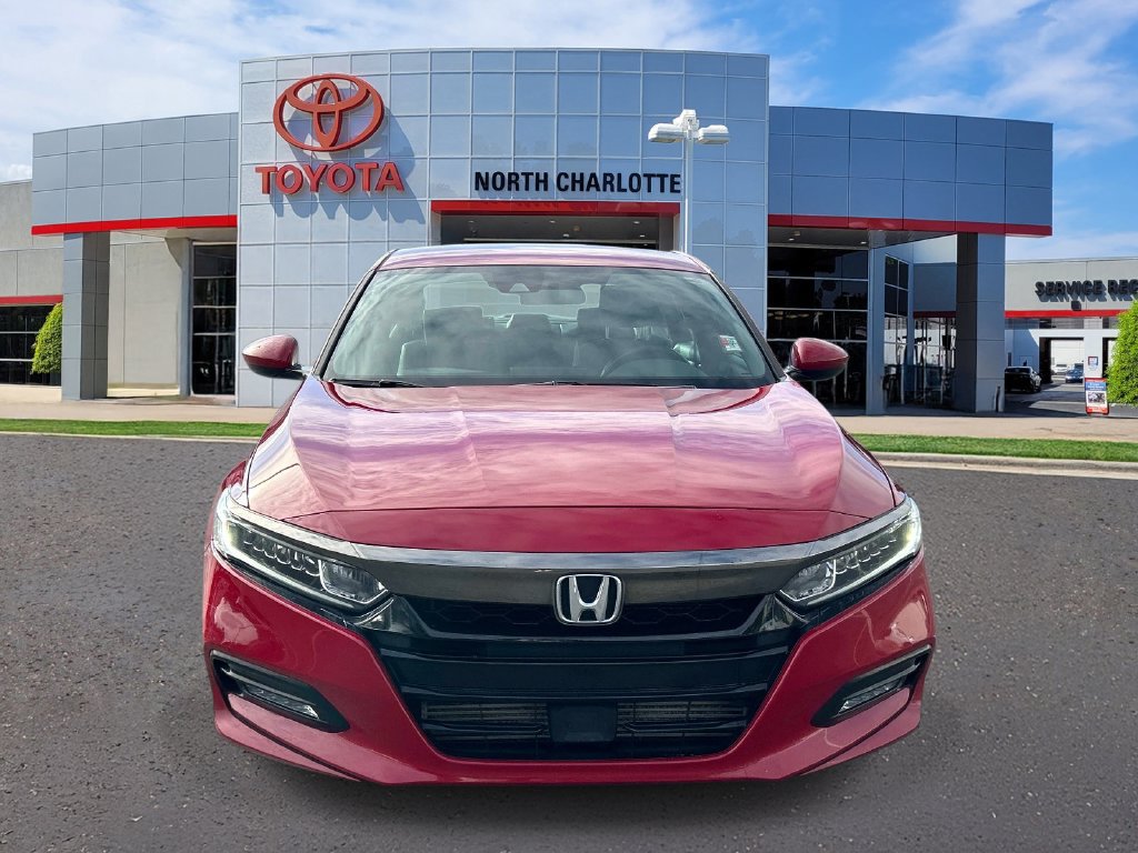 Used 2019 Honda Accord Sport image 2