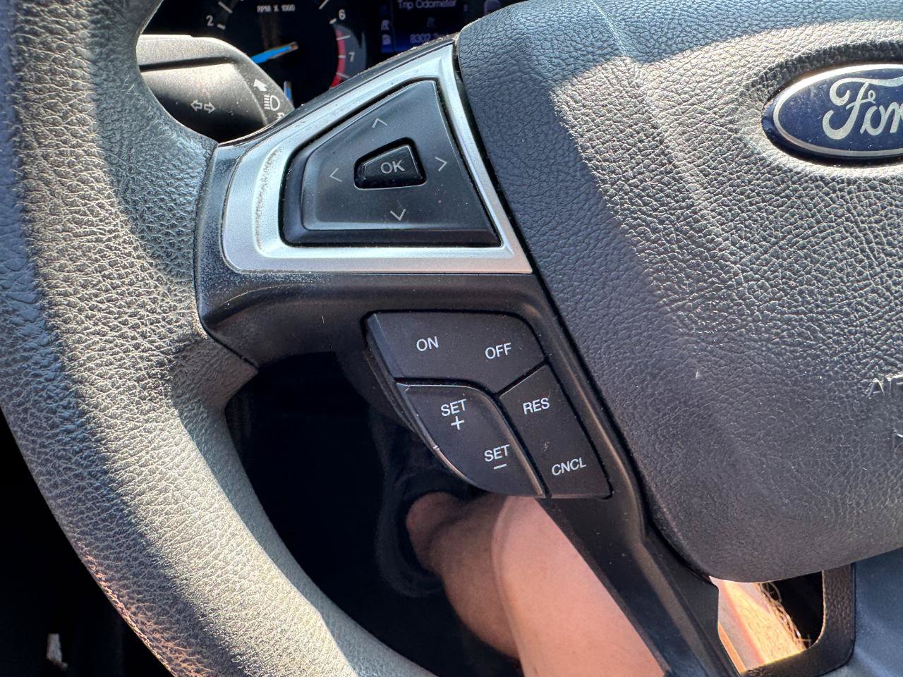 Used 2013 Ford Fusion SE FWD image 29
