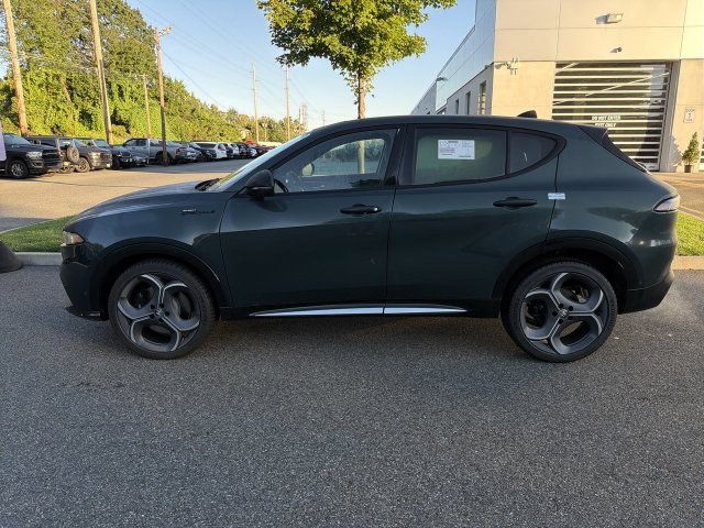 New 2026 Alfa Romeo Tonale w/ Active Assist Package AWD/4WD image 5