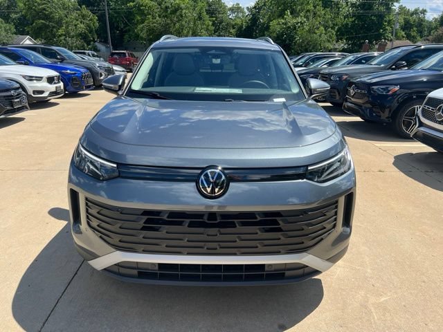 New 2026 Volkswagen Tiguan SE AWD/4WD image 2