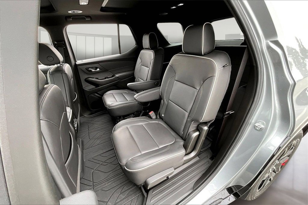 Used 2023 Chevrolet Traverse Premier w/ Redline Edition image 20