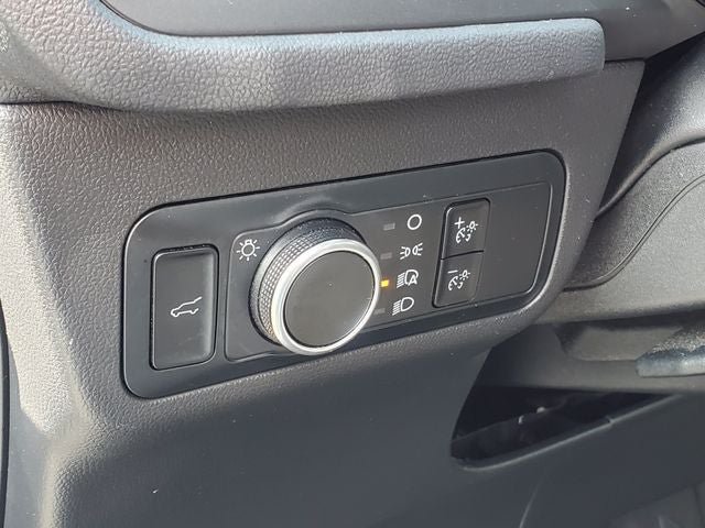 Used 2023 Ford Escape ST-Line w/ Tech Pack #1 AWD/4WD image 9