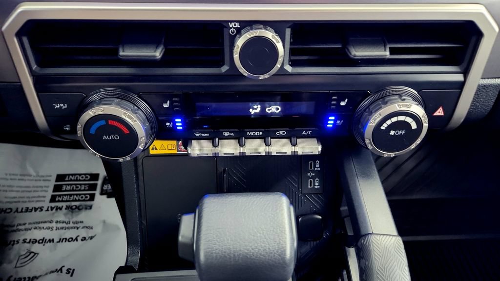 Certified 2025 Toyota 4Runner TRD Off-Road Premium w/ Tow Technology Package AWD/4WD image 29