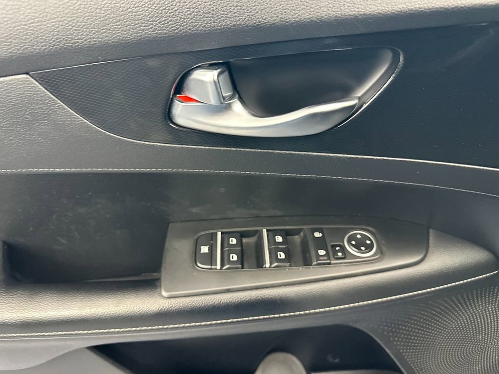 Used 2023 Kia Forte GT-Line w/ GT-Line Technology Package image 10