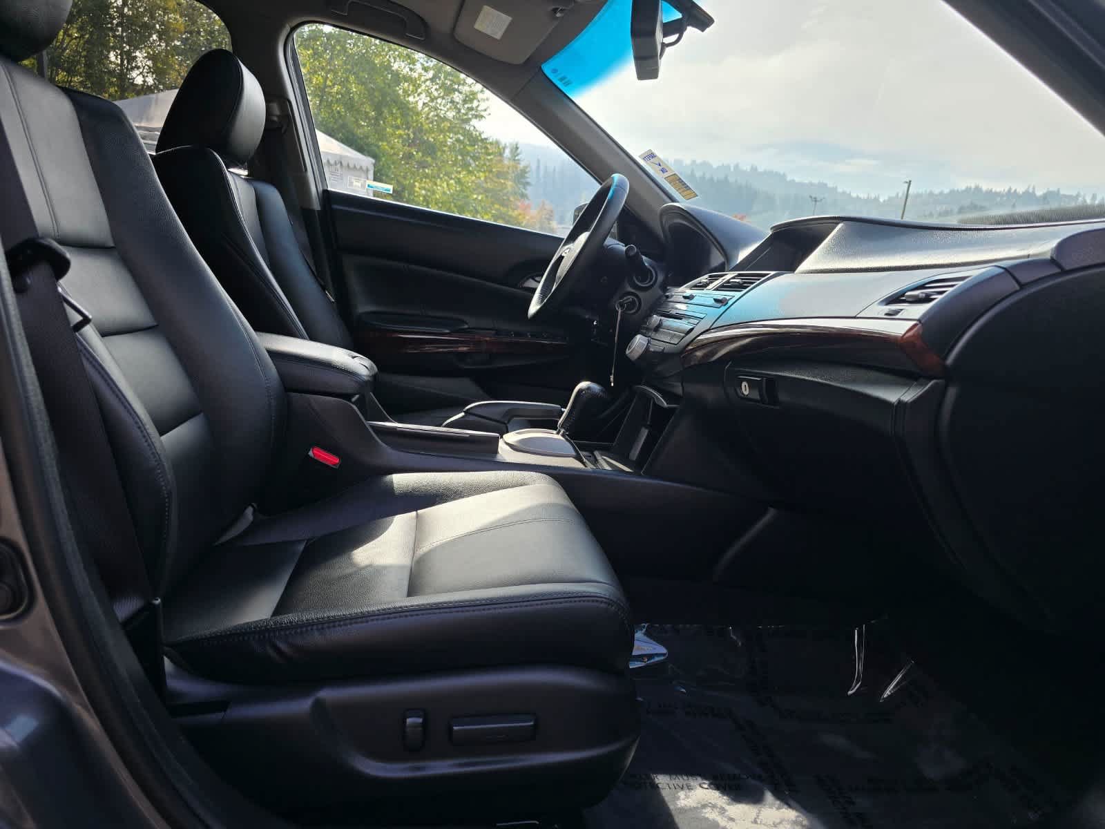 Used 2012 Honda Crosstour EX-L image 27