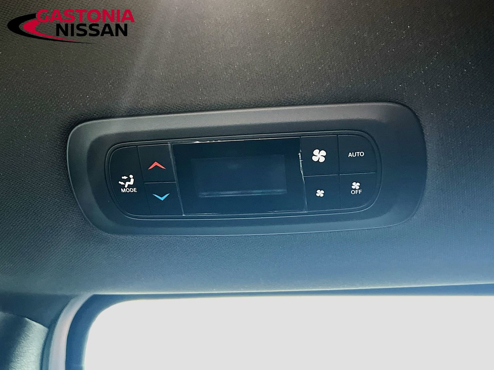 Used 2024 Chrysler Pacifica Touring image 33