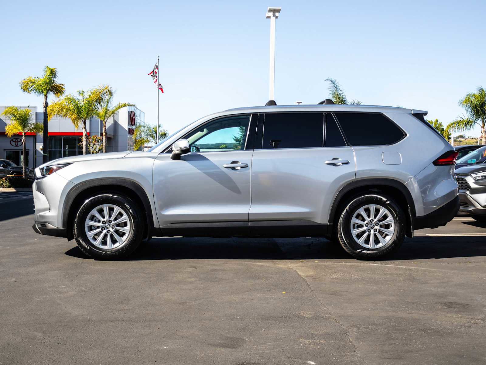 Certified 2024 Toyota Grand Highlander XLE image 4