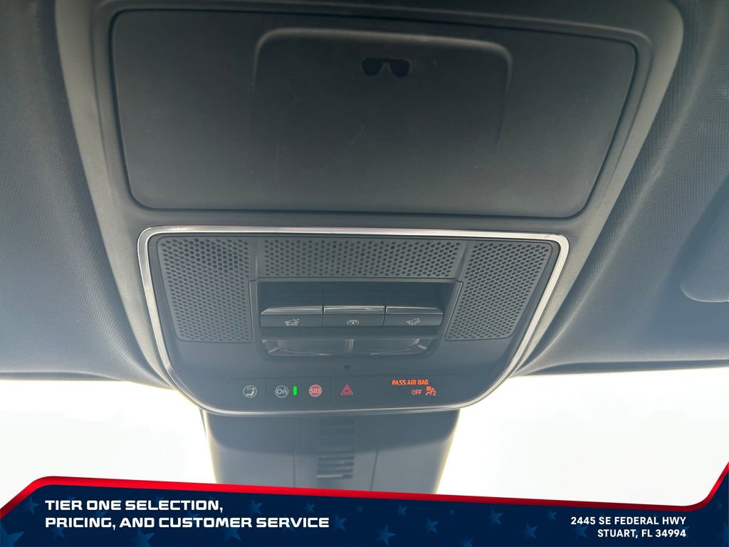 Used 2024 Chevrolet Traverse RS AWD/4WD image 25
