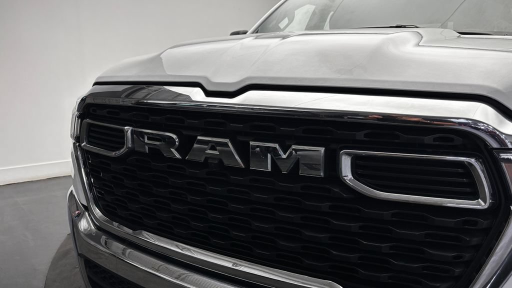 Used 2025 RAM 1500 Big Horn AWD/4WD image 2