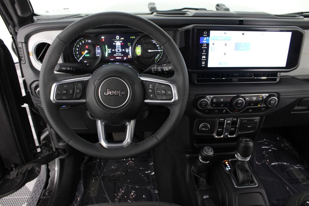Used 2025 Jeep Wrangler Unlimited Sahara AWD/4WD image 10