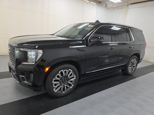 Used 2023 GMC Yukon Denali Ultimate AWD/4WD image 2