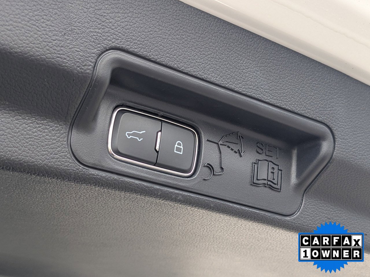 Certified 2025 Ford Explorer Active image 15