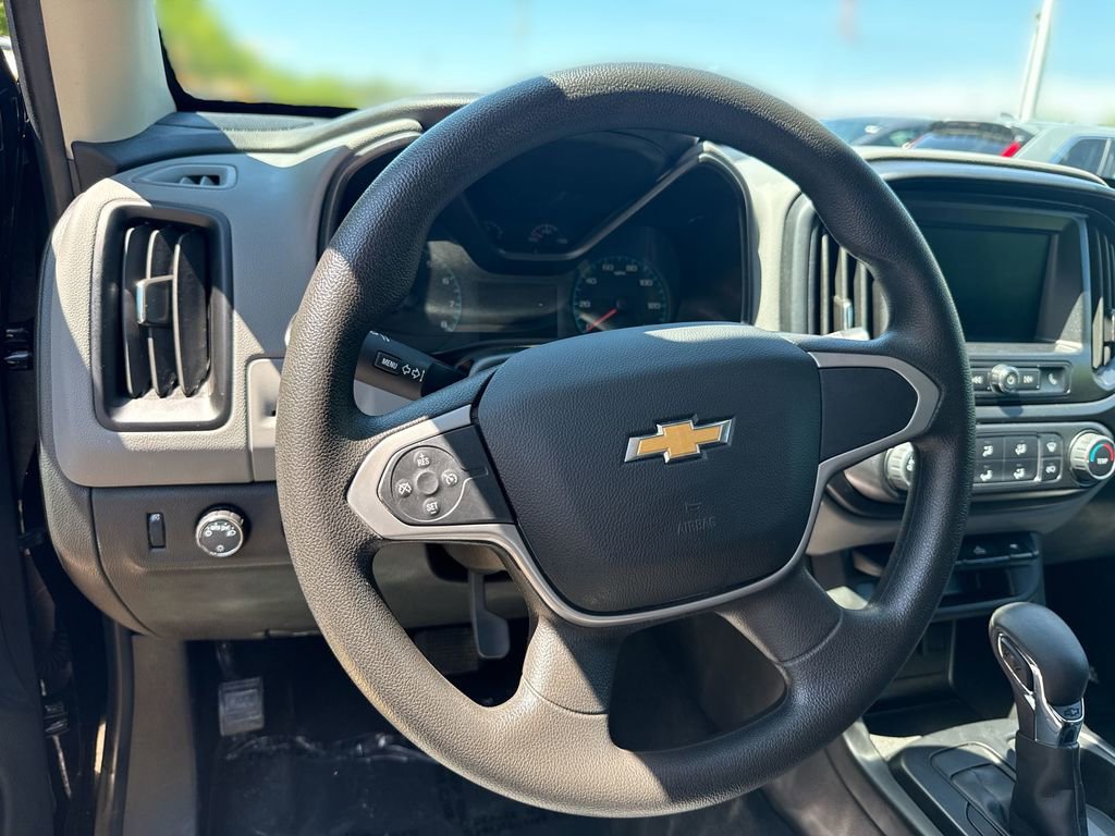 Used 2022 Chevrolet Colorado W/T w/ WT Convenience Package AWD/4WD image 11