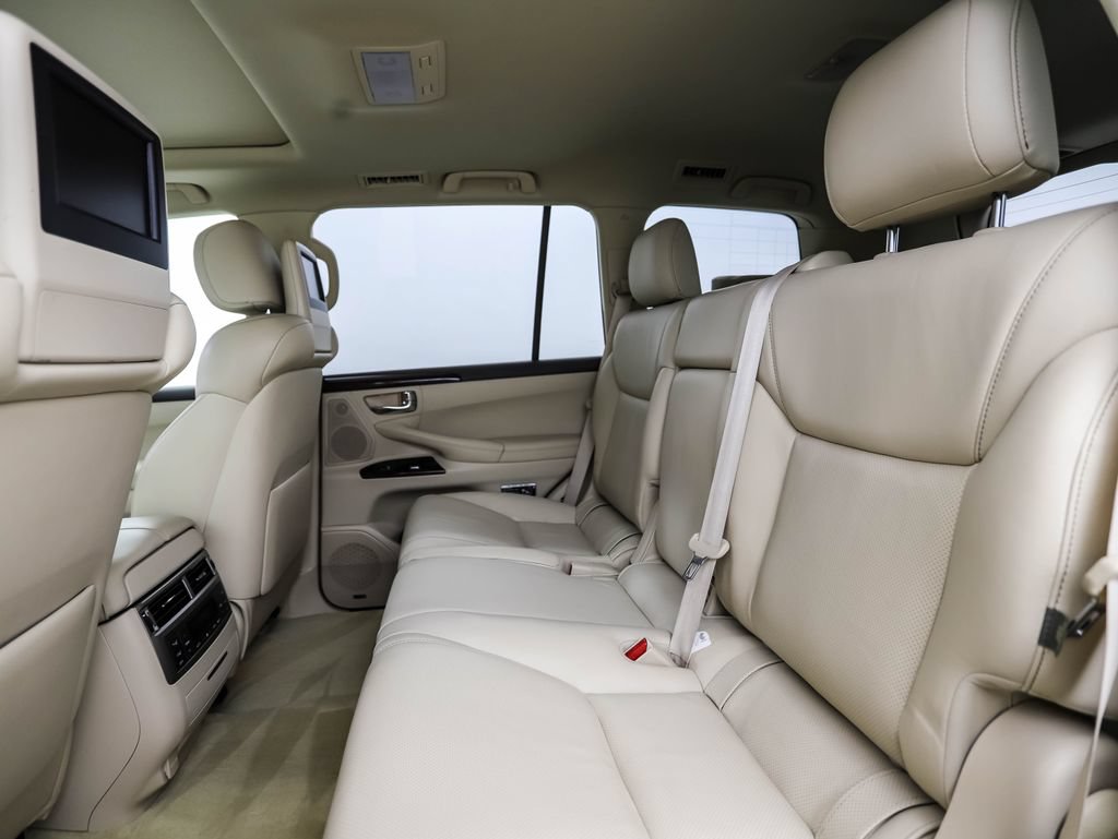 Used 2015 Lexus LX 570 4WD image 22