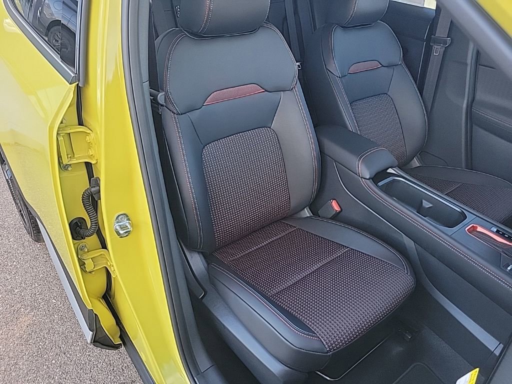 New 2026 Nissan Kicks SR w/ Cold Weather Package image 37