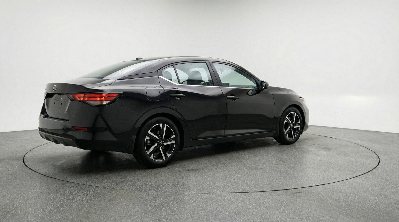 Used 2025 Nissan Sentra SV image 7