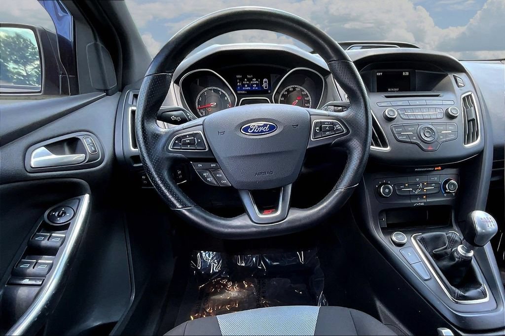 Used 2017 Ford Focus ST FWD image 10