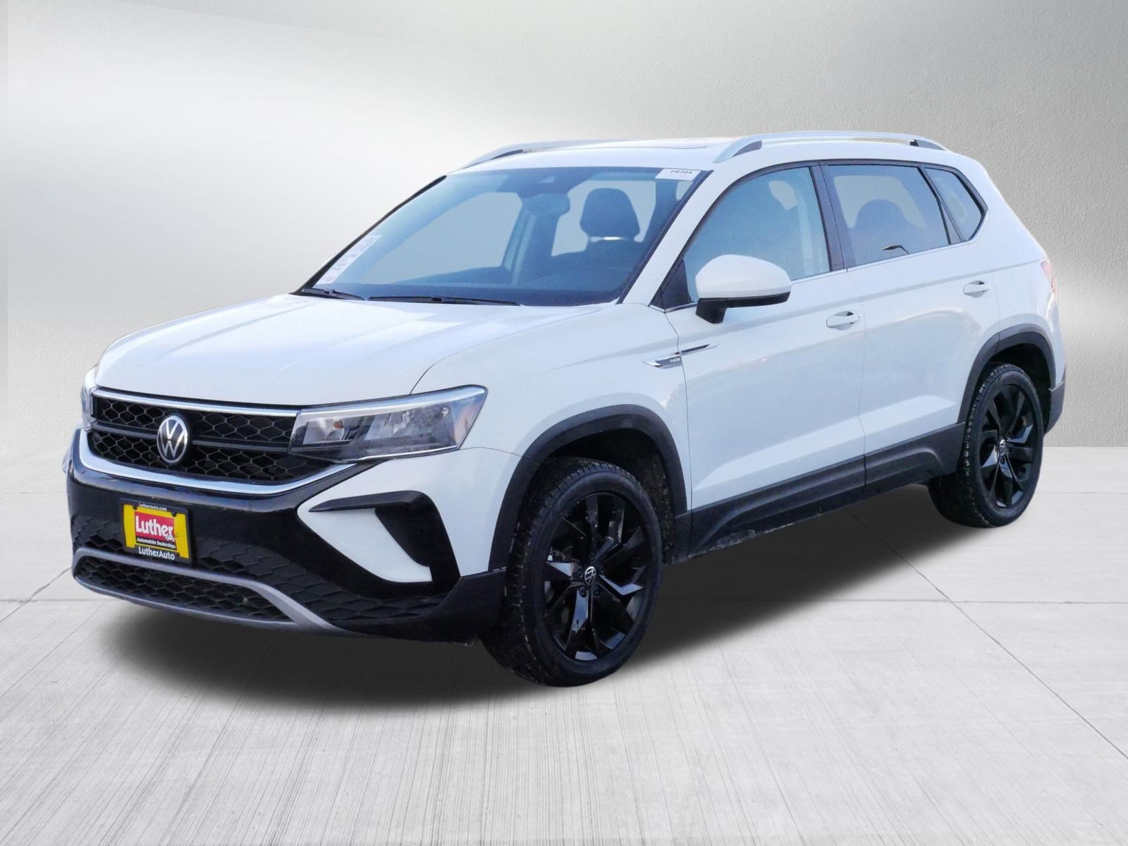 Certified 2023 Volkswagen Taos SE w/ Panoramic Sunroof Package image 3