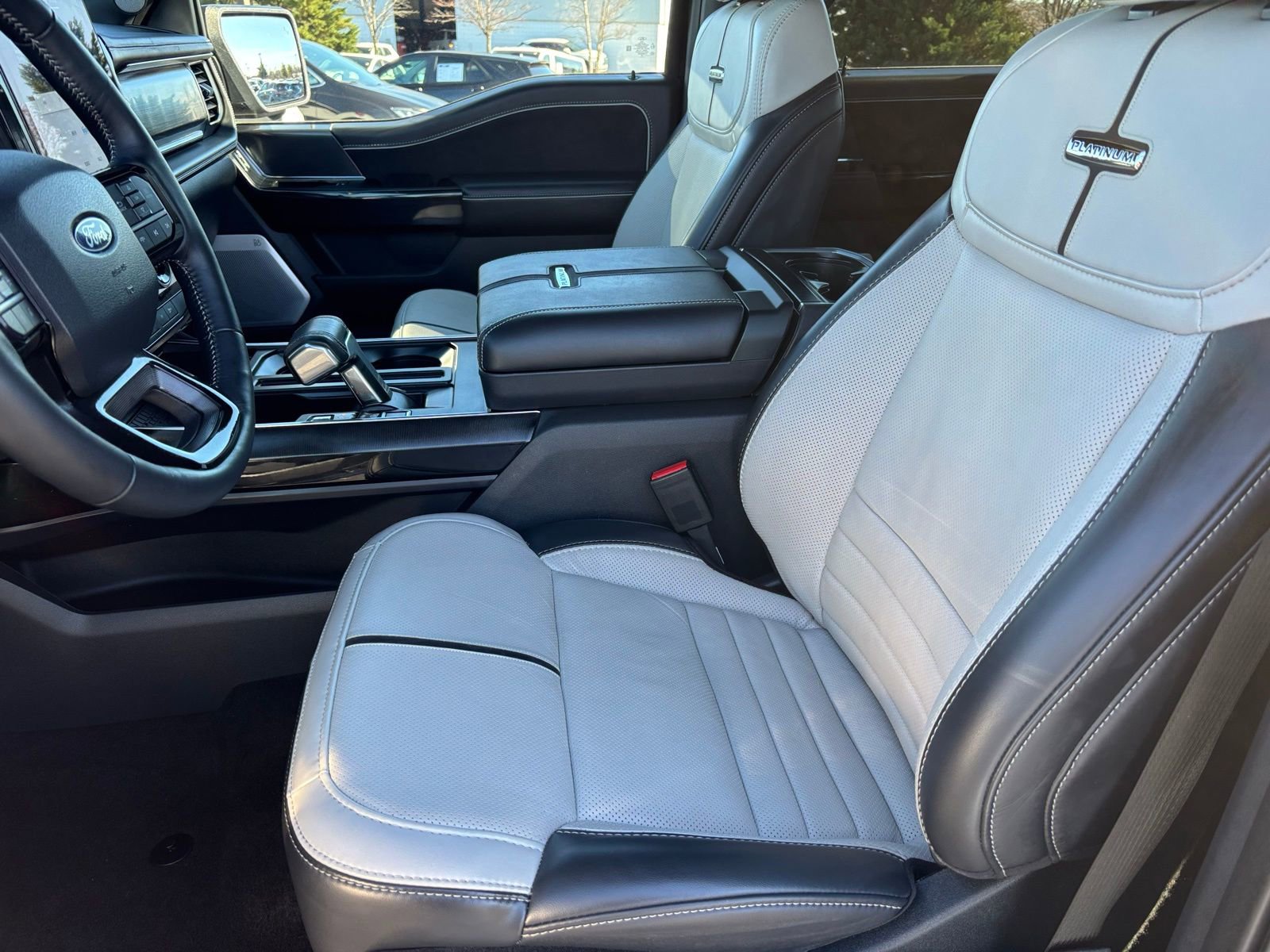 Used 2025 Ford F150 Lightning Platinum image 17