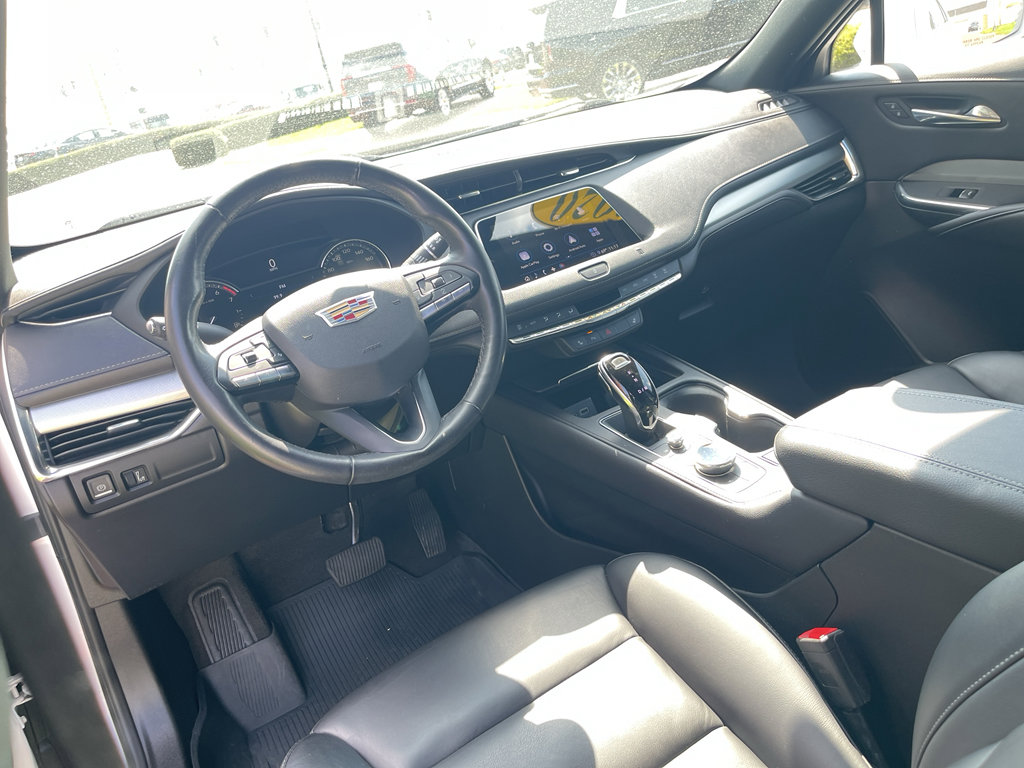 Used 2020 Cadillac XT4 Premium Luxury w/ Cold Weather Package AWD/4WD image 25