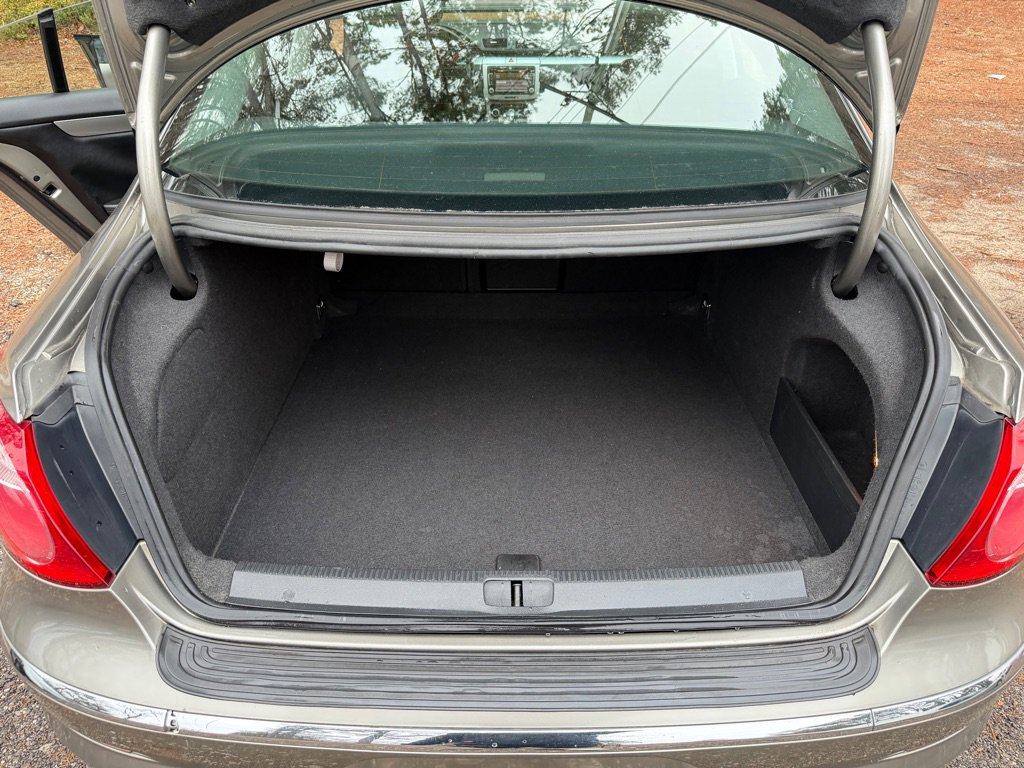 Used 2010 Volkswagen CC Sport image 19