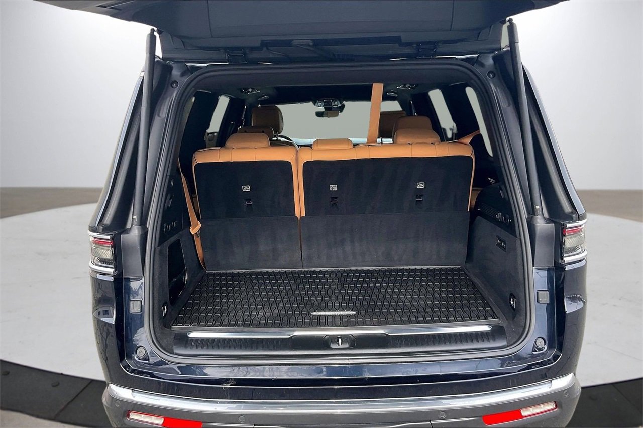 Used 2022 Jeep Grand Wagoneer Series III image 28