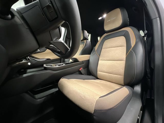 New 2026 Chevrolet Equinox ACTIV w/ Convenience Package III AWD/4WD image 19