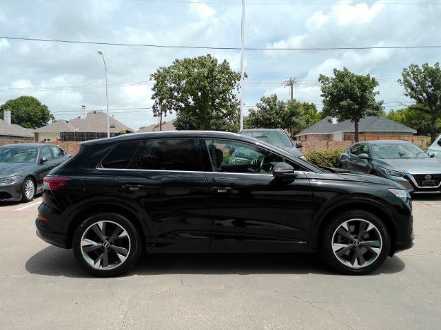 Used 2022 Audi Q4 e-tron Prestige AWD/4WD image 5