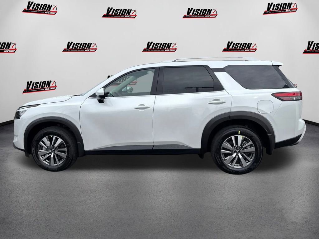 New 2025 Nissan Pathfinder SL image 8